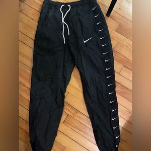 Nike Track Pant Men’s Size S with swoosh logo
